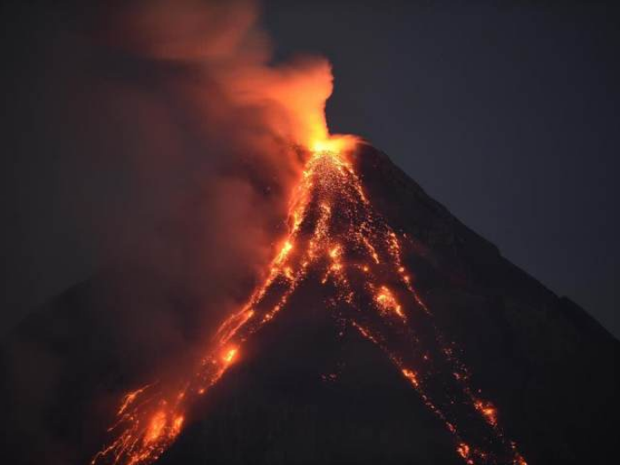 洛杉矶火山爆发的自然原因